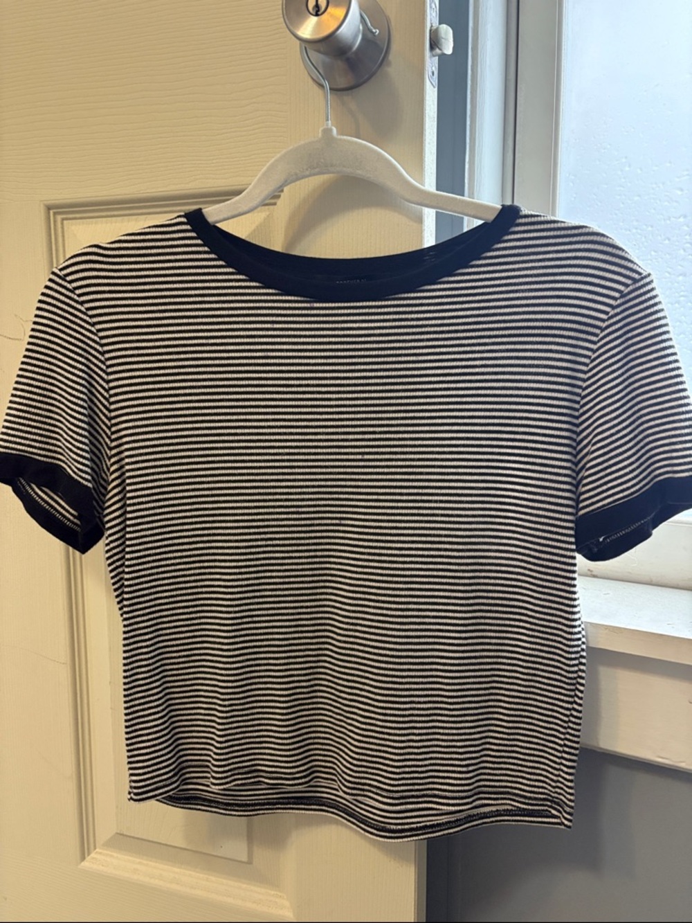 Forever 21 Black and White Striped Short Sleeve Tee